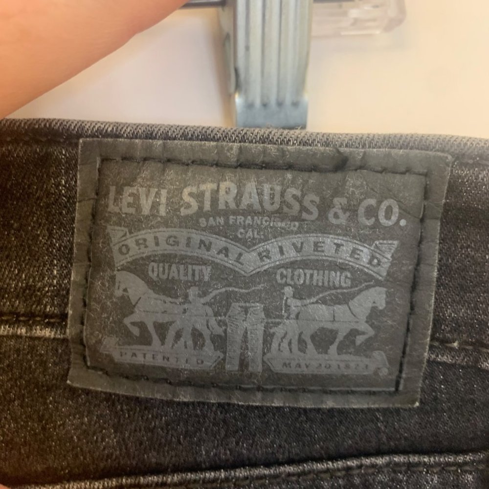 Levi's Mid Rise Skinny - Picture 5 of 13